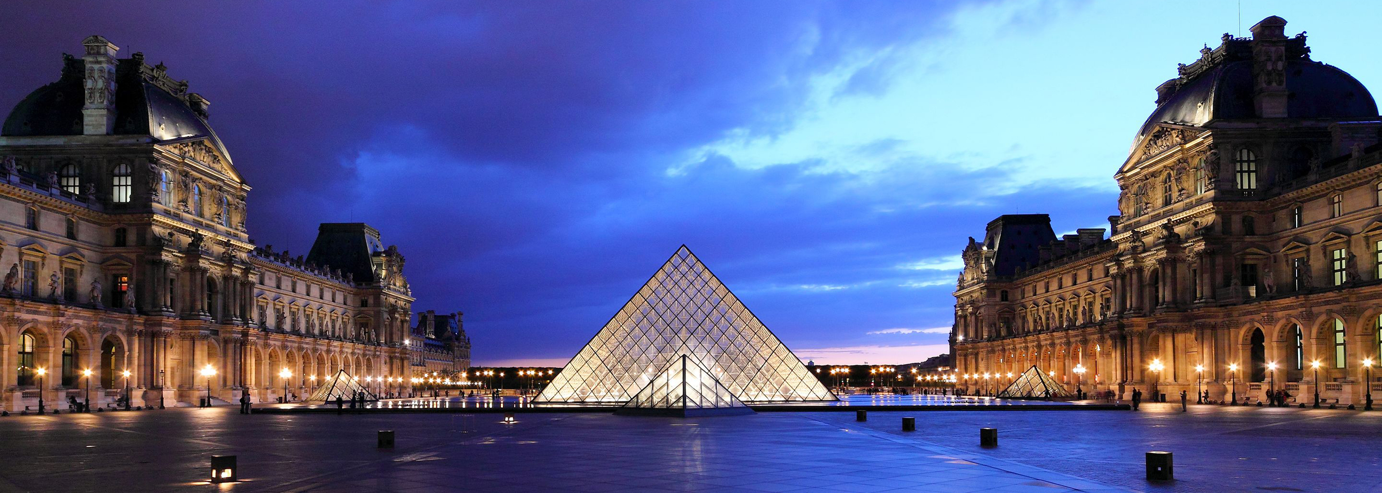 Louvre avec Pyramide